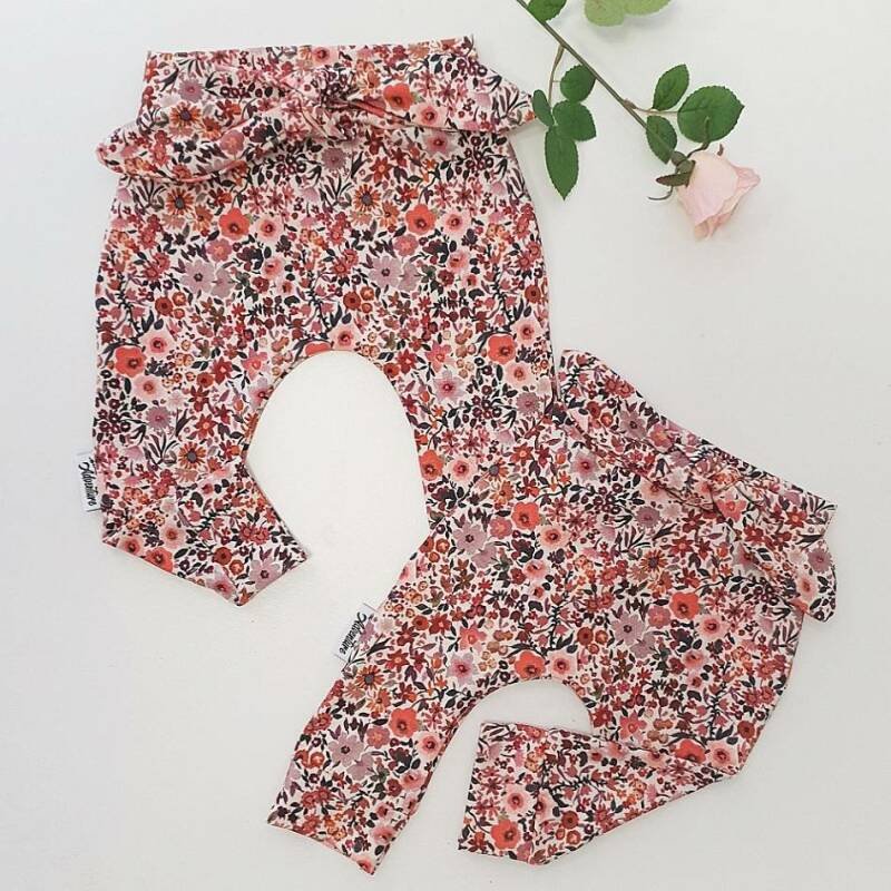 LITTLE ADVENTURE - Broekje met bloemen en strik